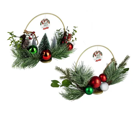 Christmas Wreath With Balls Centrepiece